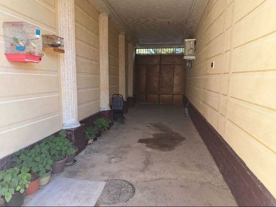 Мирабадский район  2.5. сот. 5 комн Срочно, Недорого ! (улица Фитрат)