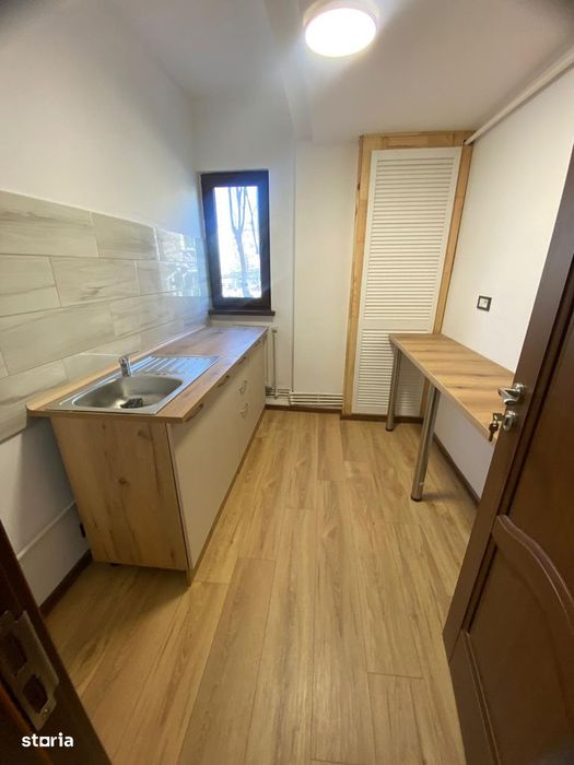 Spatiu de 2 camere cu bucatarie, grup sanitar RENOVAT, Casa de Cultura