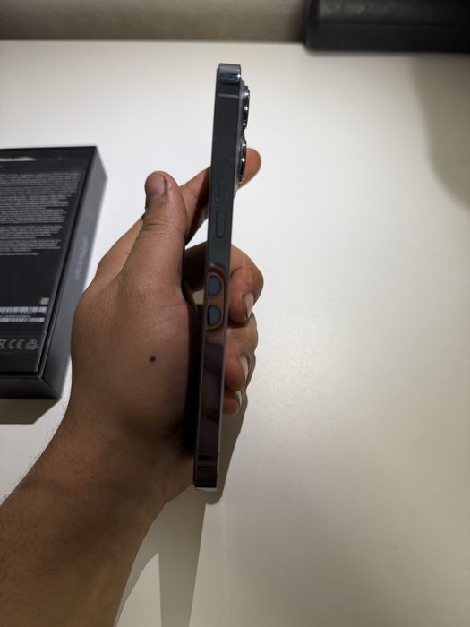 Продам iphone 13 идеал