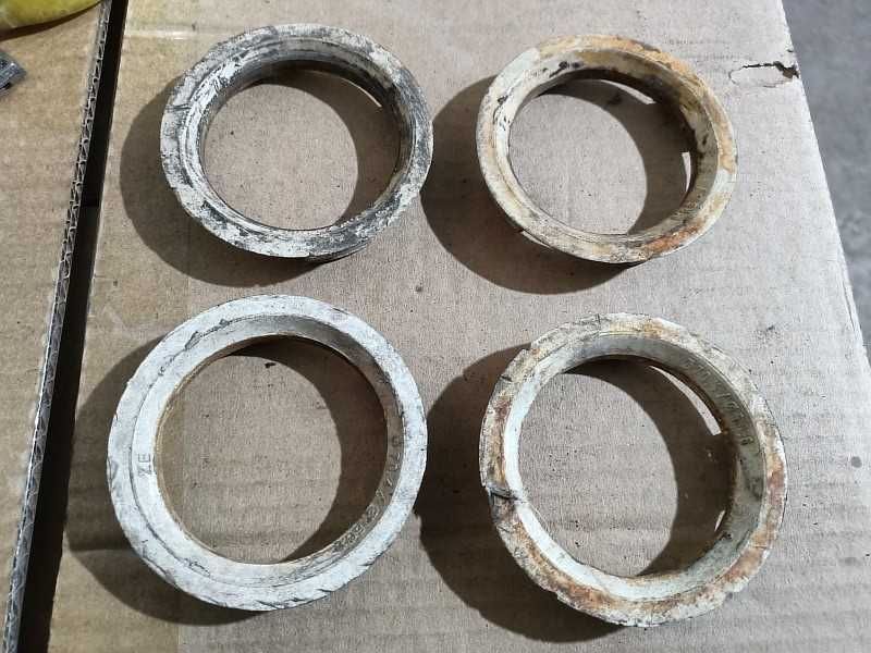 Продам пластмассовые центровочные кольца с 70.4 на 56.6 мм. 5000 тг.