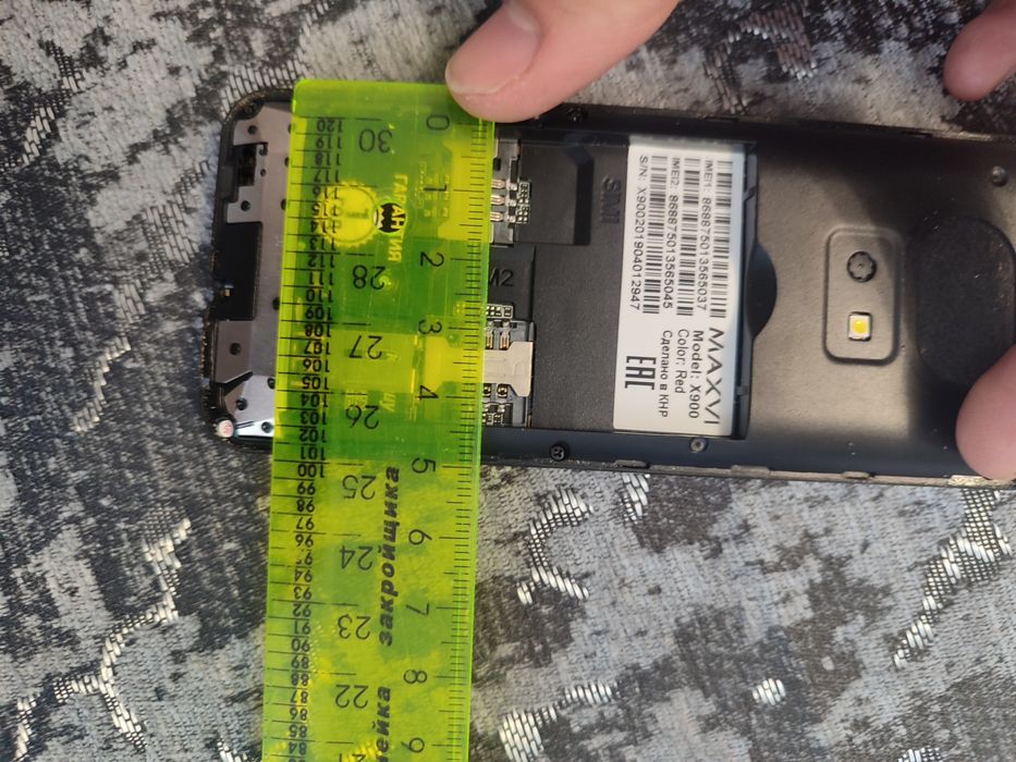 Продам телефон. Без батареи.