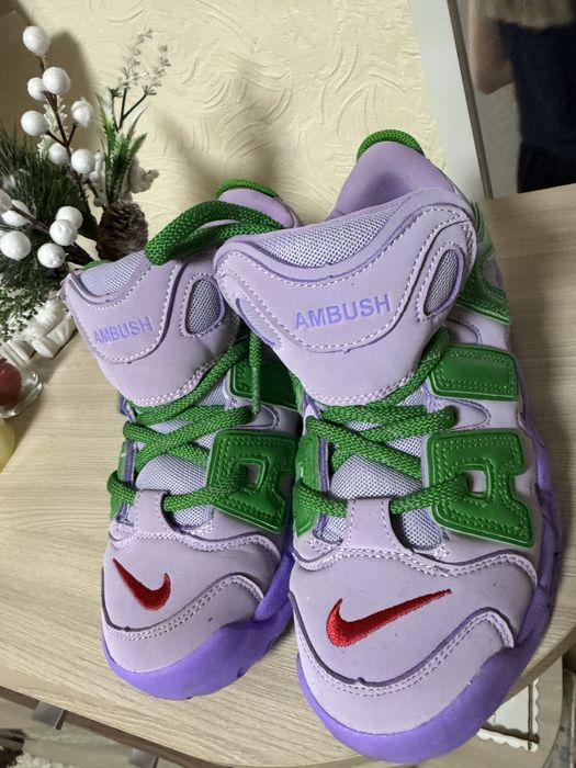 Продам кроссовки