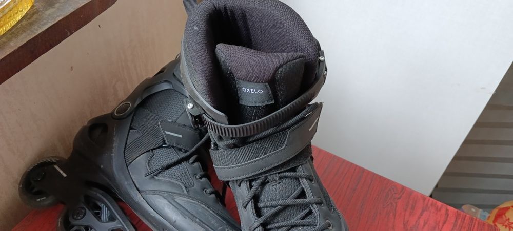 Продам коньки роликовые.