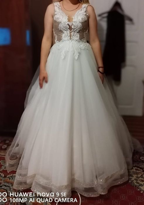 Rochie mireasa nou nouta nepurtată cu cerc !!