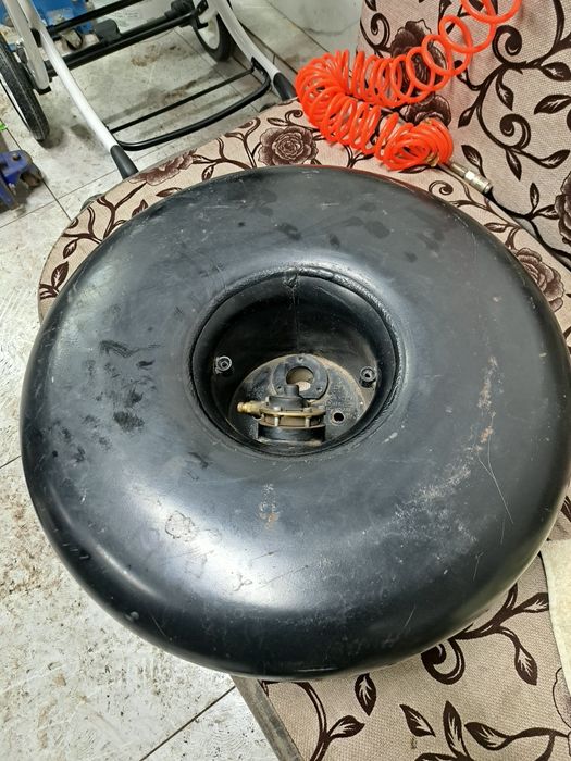 На авто продам газ балон