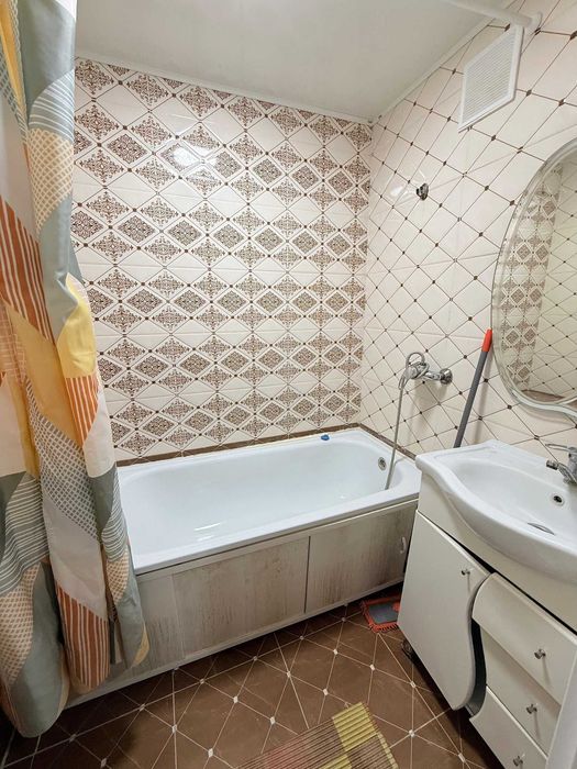 Продается квартира  в 8 микрорайоне
