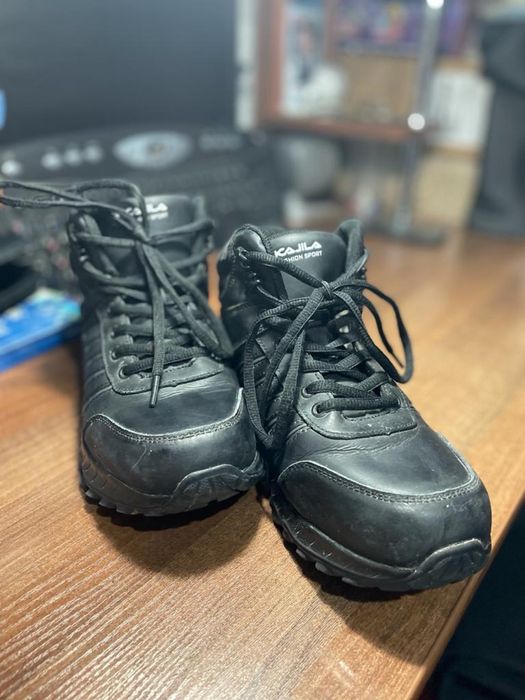 Продам зимнюю обувь