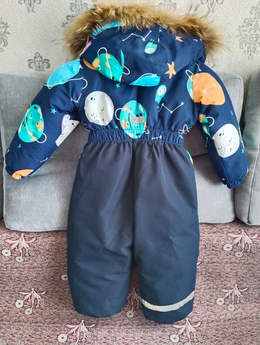 Детский зимний комбинезон.