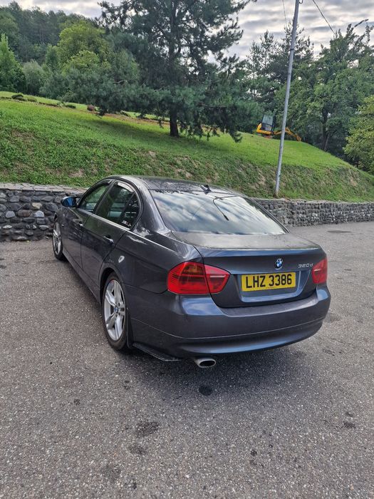 Dezmembrez bmw 320 d 2009 e90