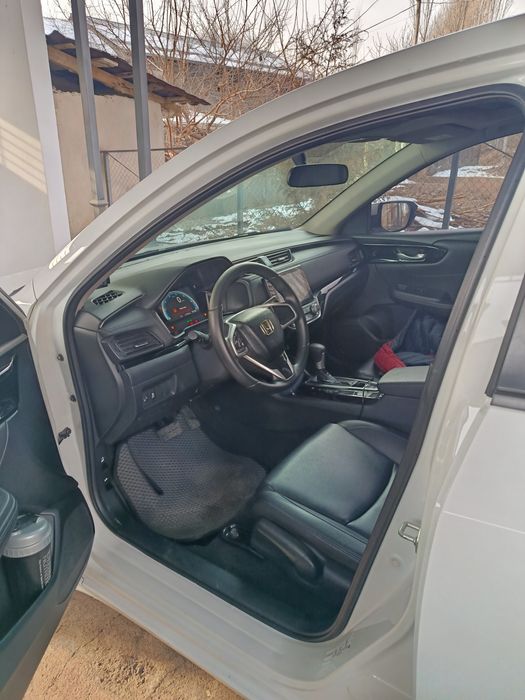 Honda krayder 1.0 turbo sotiladi