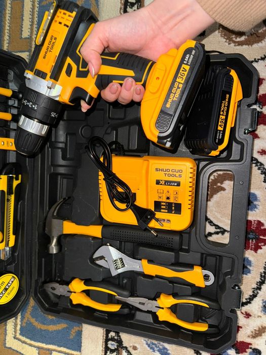 Шуруповерт безпроводной