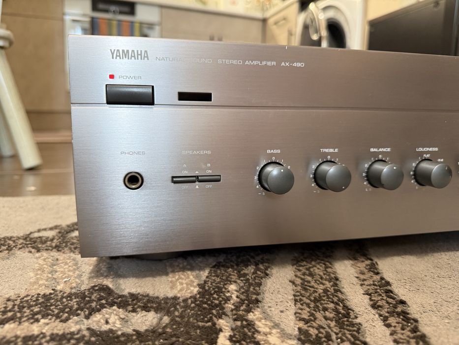 Yamaha AX-490 Стерео усилвател