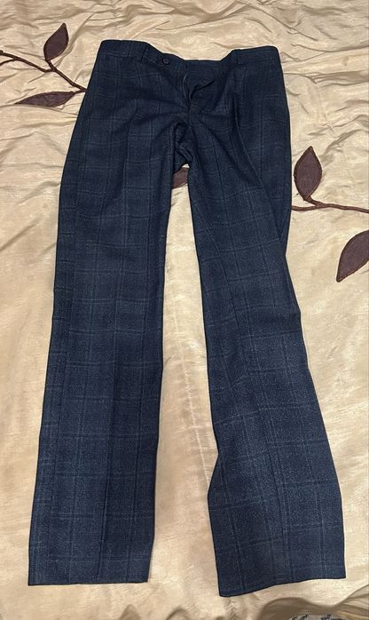 Продам красивый костюм