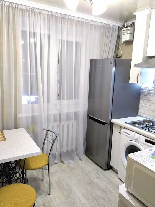 Дава се под наем Двустаен апартамент в София, Център - 55 кв.м за 458.49 € - Снимка #1