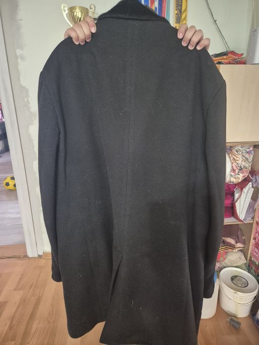 Продам пальто мужское почти даром