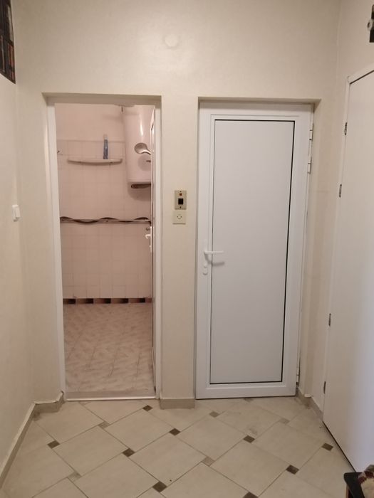 Дава се под наем Двустаен апартамент в Варна, Възраждане 1 - 55 кв.м за 306 € - Снимка #3