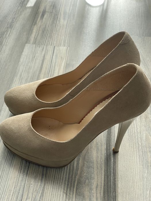 Pantofi nude cu platforma