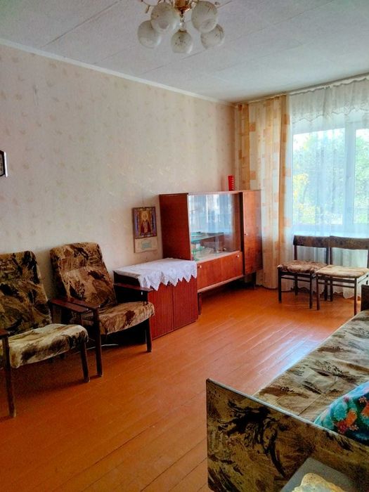 Продам 1 комнатную Корчагина 111