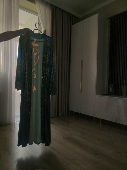 Накидка в национальном стиле