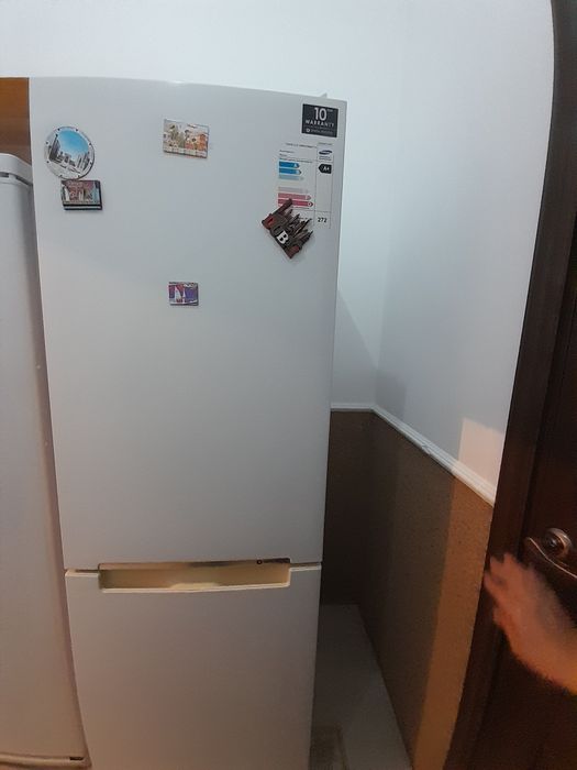 Холодильеик морозильник