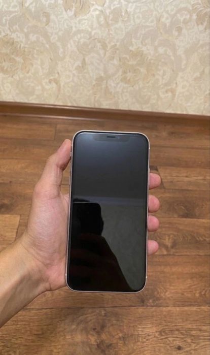 iPhone 11 Белый.