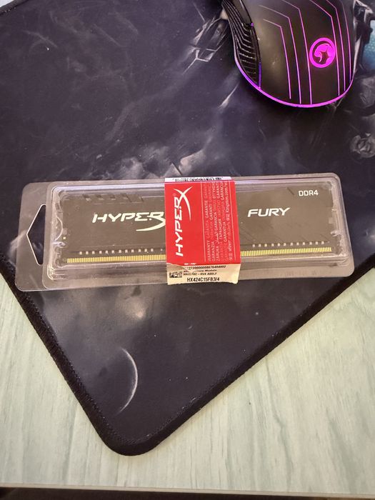 RAM DDR4 -Samsung 2x8gb -HyperX 2x4gb vand separat sau impreuna