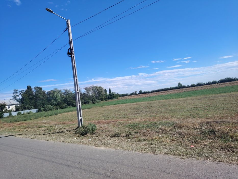 Vând teren de casa 2852m poate fi și parcelat