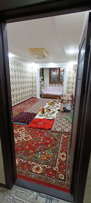Продаётся 3х комнатная квартира ориентир Пиридастгир 1 этаж ветреная