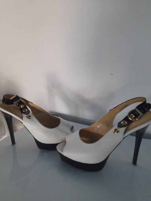 Продаётся туфли.