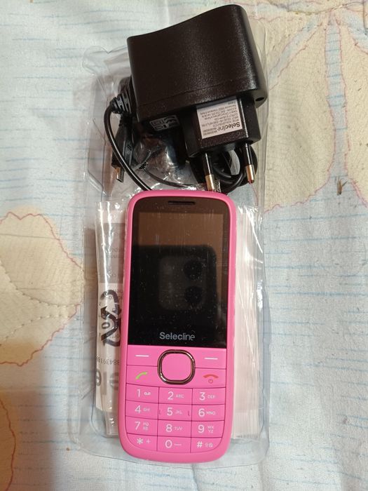 Telefon mobil GSM SelecLine, Dual SIM, Clasic cu Butoane Mari pentru Seniori - NOU / NEFOLOSIT