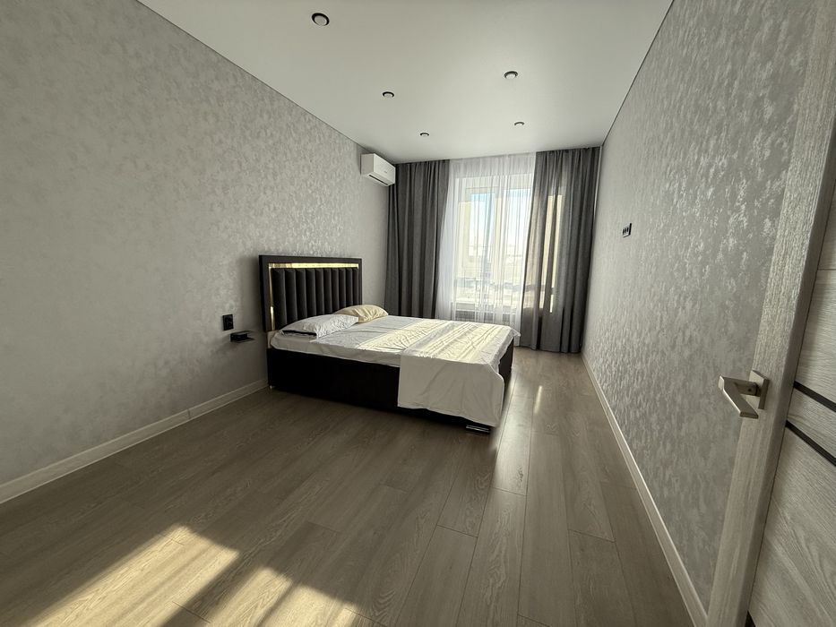 Сдам посуточно 1 комн ЖК Rauan