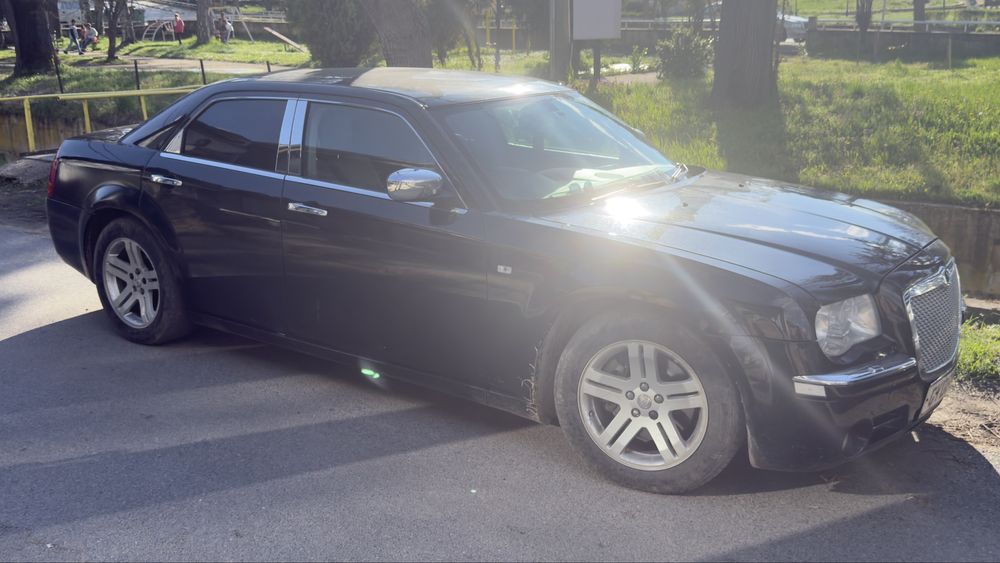 СПЕШНО  crysler c300