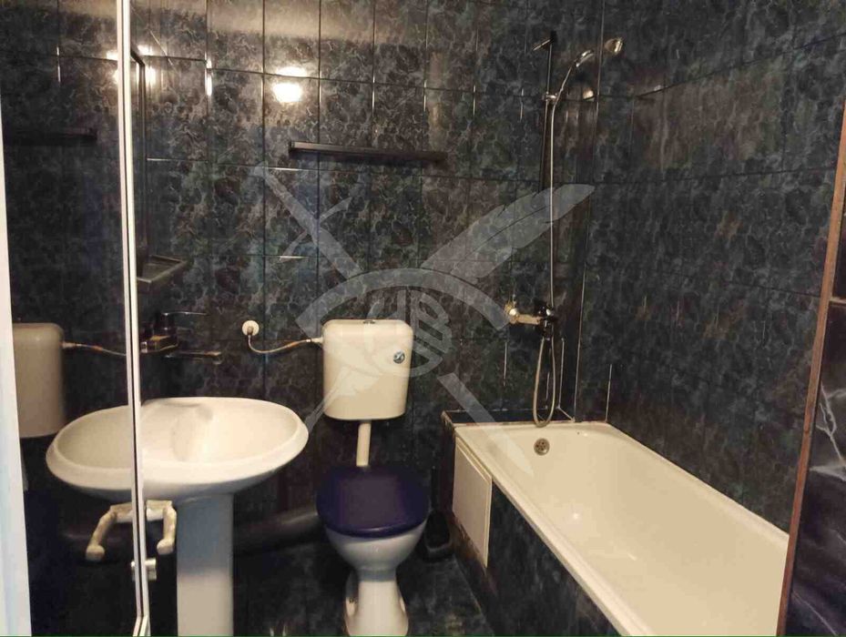 Продава се Тристаен апартамент в Бургас, Възраждане - 80 кв.м за 995 €/кв.м - Снимка #5