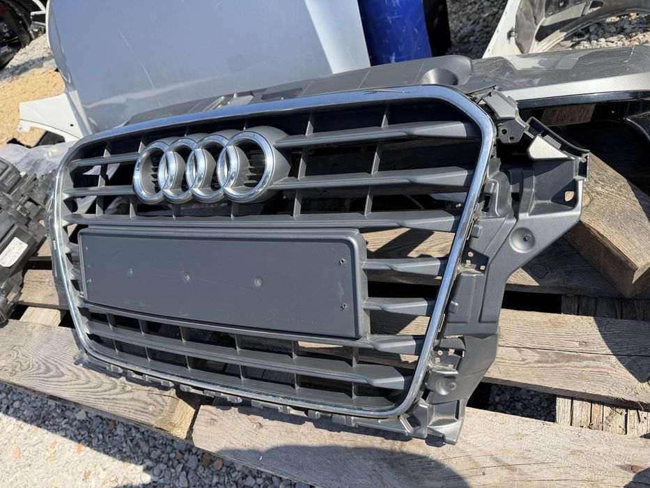 Решетка Audi A3 2012 год.- Sportback