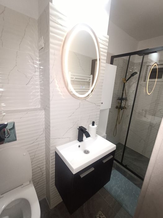 Proprietar închiriez ap. 2 camere, central,  renovat complet, centrala pe gaz și aer condiționat