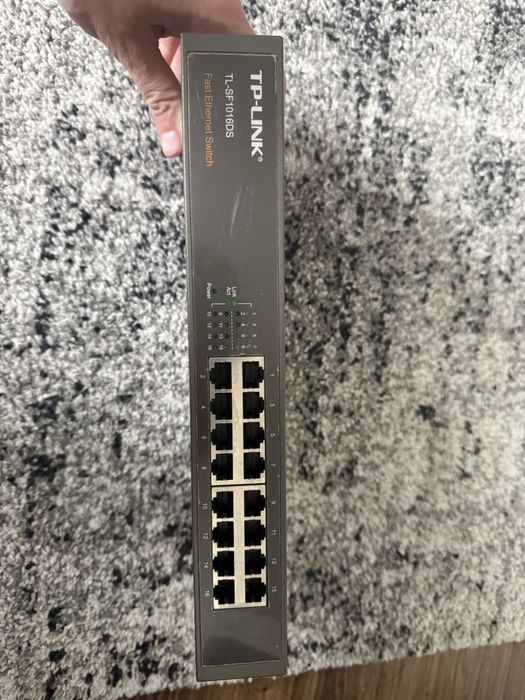 Switch tp-link-sf1016DS