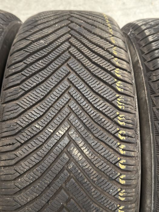 Vand 4 anvelope 225/55/18 michelin de iarnă ca noi