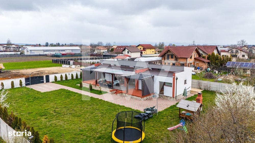 Inchiriere casa moderna cu 3 camere, teren 1450 mp - zona Stupini, Bra