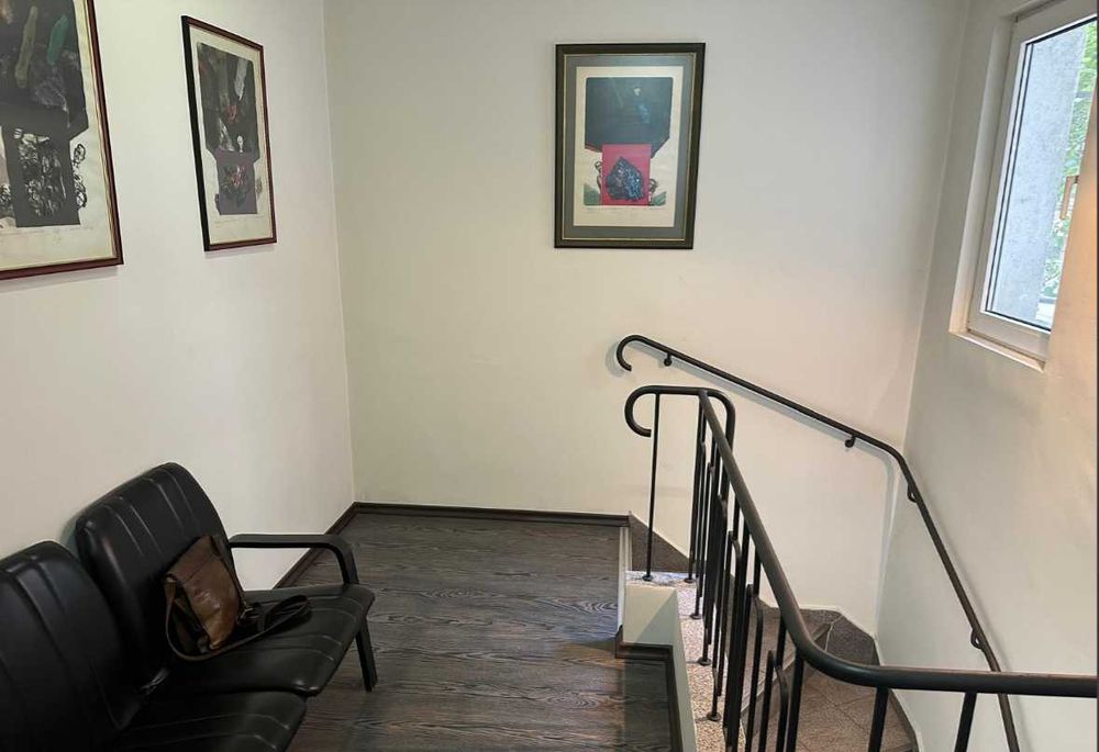 Продава се Офис в Варна, Център - 99 кв.м за 1545 €/кв.м - Снимка #4