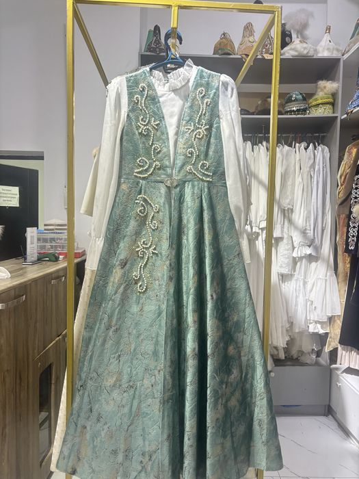 Қазақи ұшттық киім