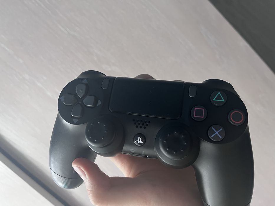 продам пс4 слим