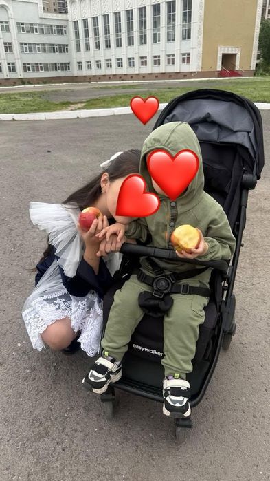 Продам прогулочную коляску