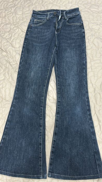 Продам джинсы размера s