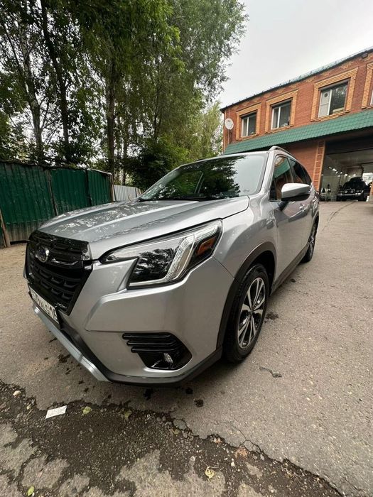 Продам Subaru Forester 2024