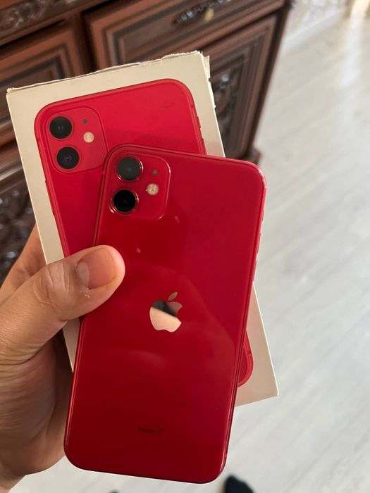 Продам телефон айфон 11