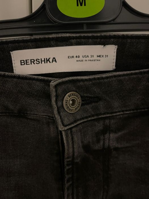 Blugi Rupti Bershka