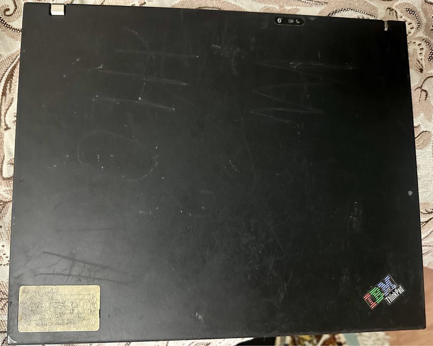 Продам ноутбук на запчасти