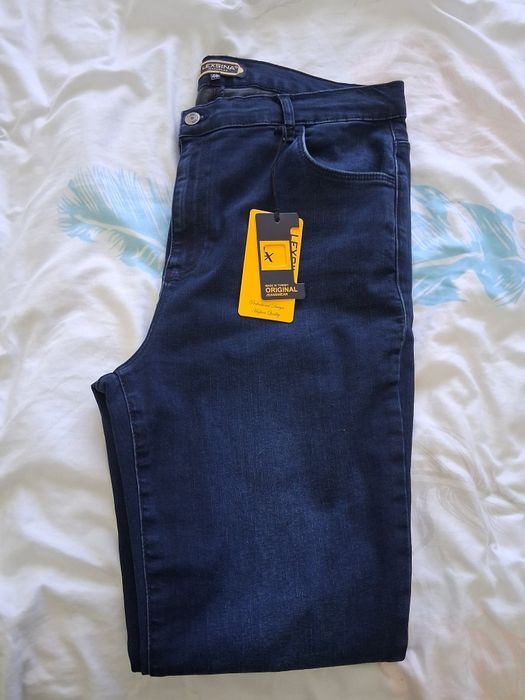 Blugi femei nou cu etichetă