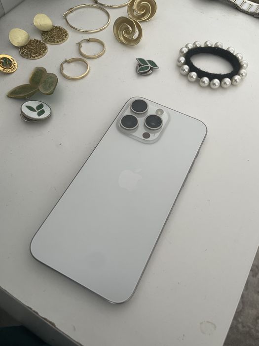 Продам IPhone 15 Pro Max 512GB