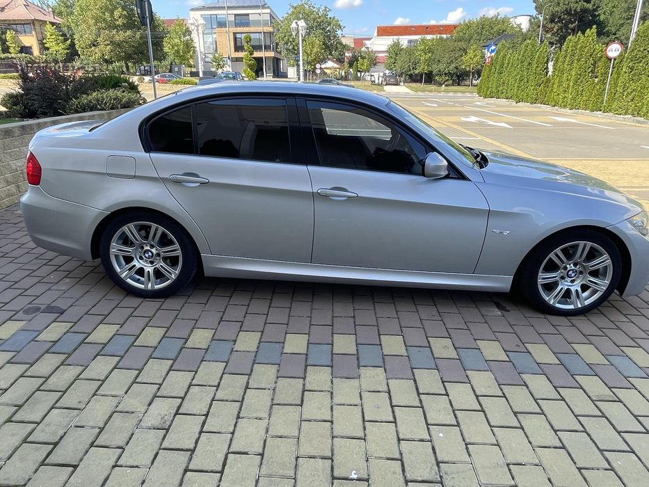 BMW Seria 3 Primul proprietar in Romania, impecabila, distributie schimbata, istoric km in reteaua BMW